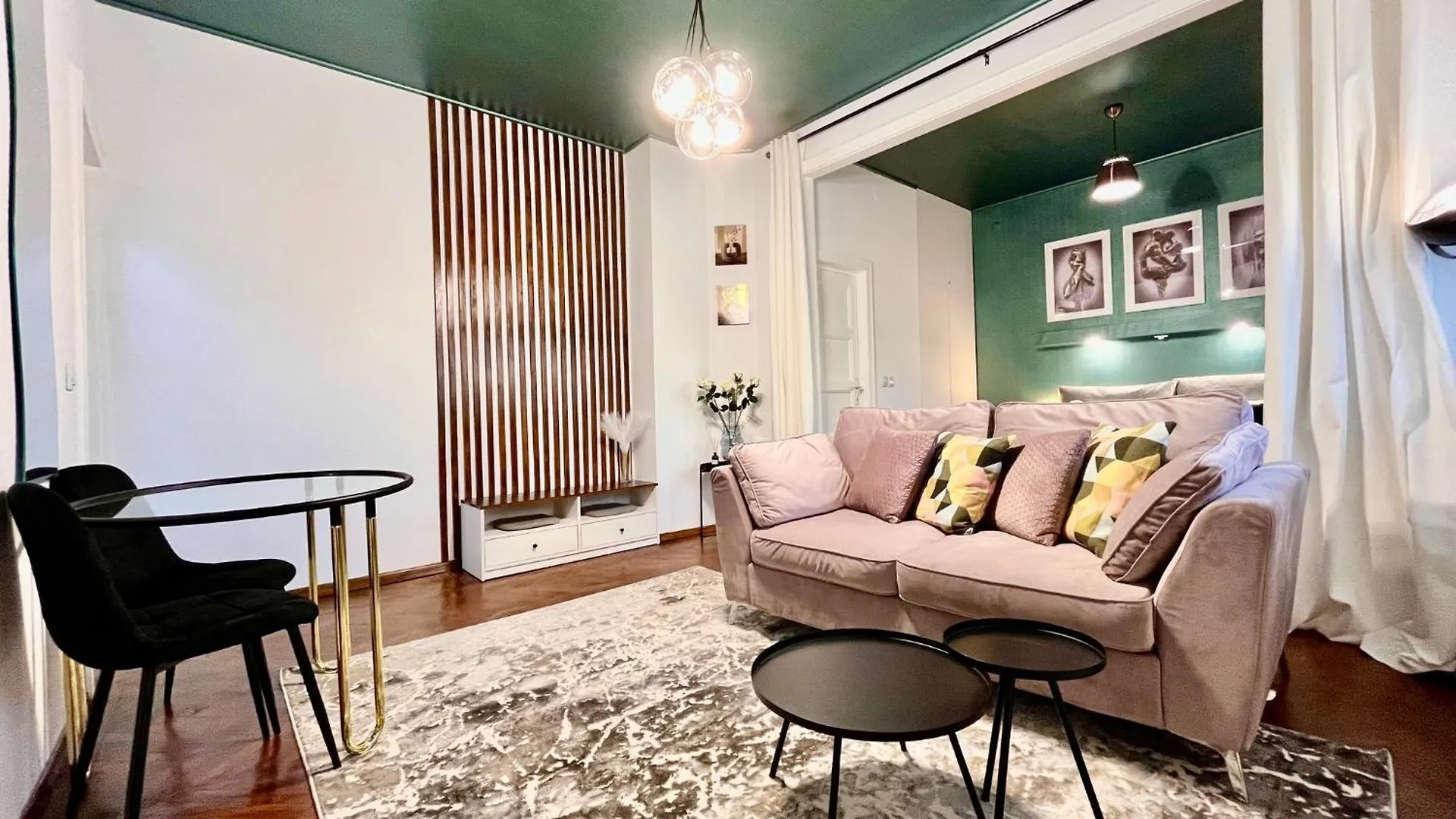Centerside Condo Bukurešť Apartmán